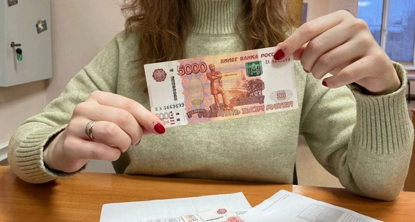  ,     5 000  -    