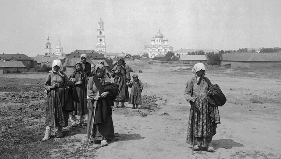 Темная сторона деревенской жизни на Руси: остаться в девках — не самый большой страх для женщин
