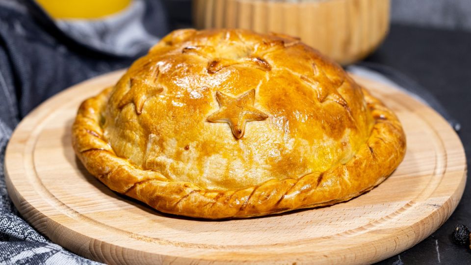 Праздничный курник: традиционное лакомство с современной ноткой