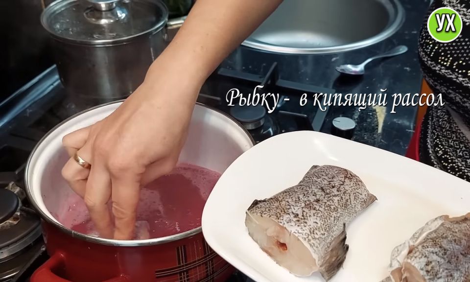 Кулинарная находка: чем заменить крабовые палочки в салате