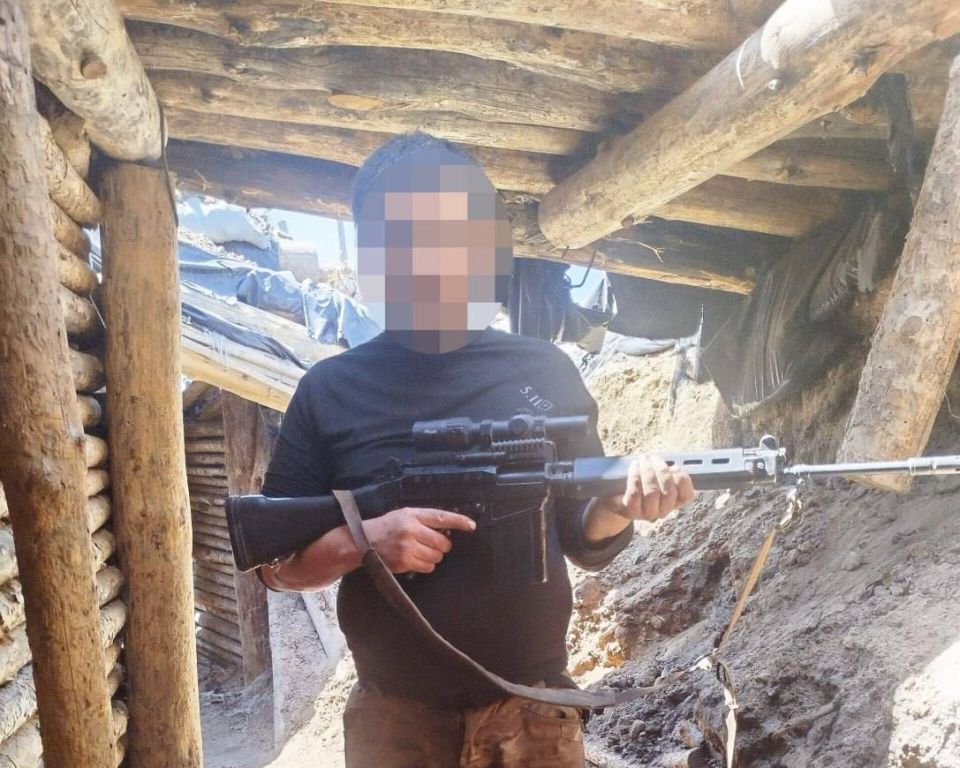    FN FAL       Sig Sauer Tango    
