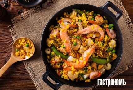 Паэлья с королевскими креветками: как создать кулинарный шедевр