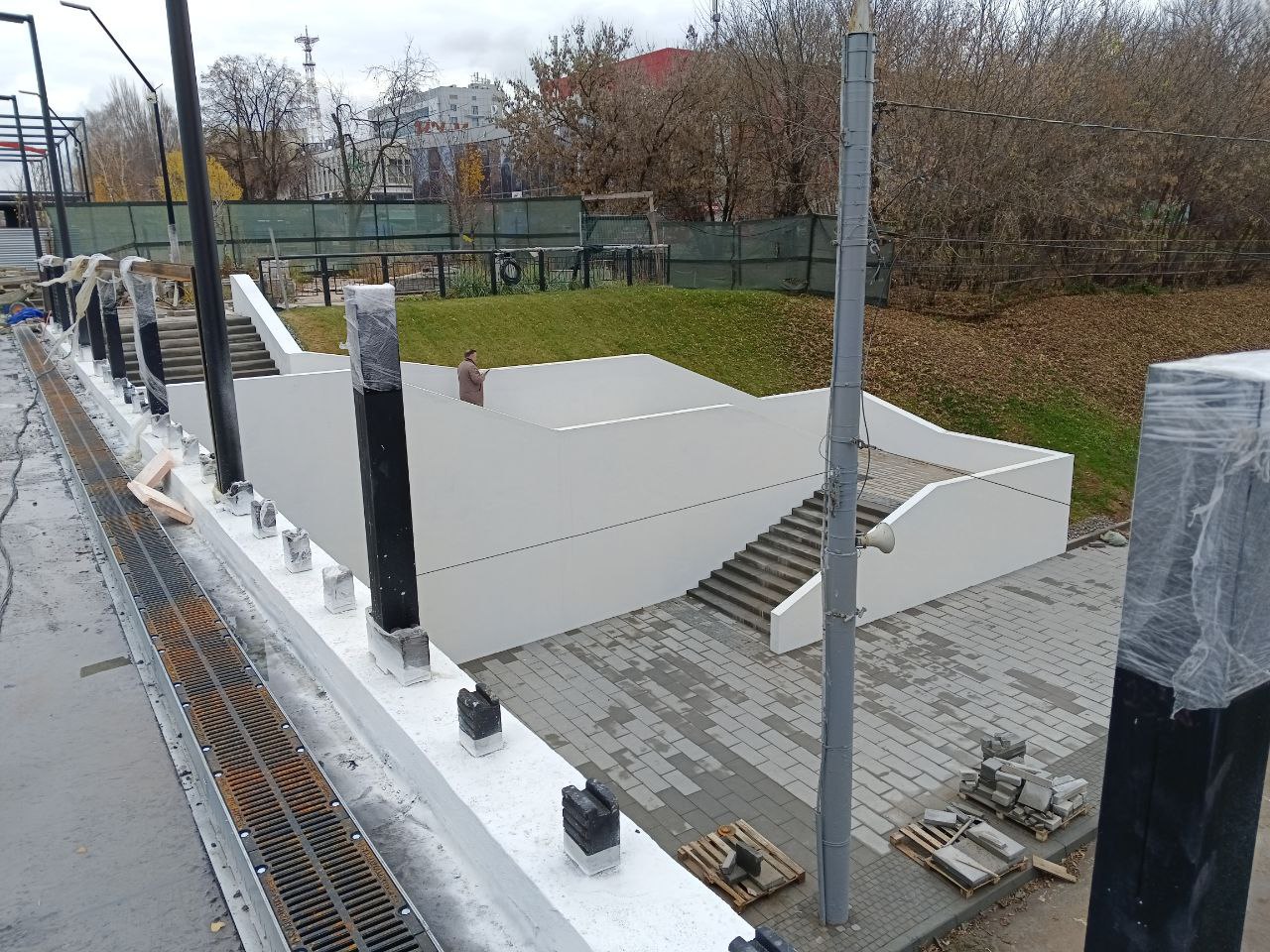 Работы на пешеходной эстакаде на улице Карла Маркса в Ижевске выполнены на 63% Работы на пешеходной эстакаде на улице Карла Маркса в Ижевске выполнены на 63%