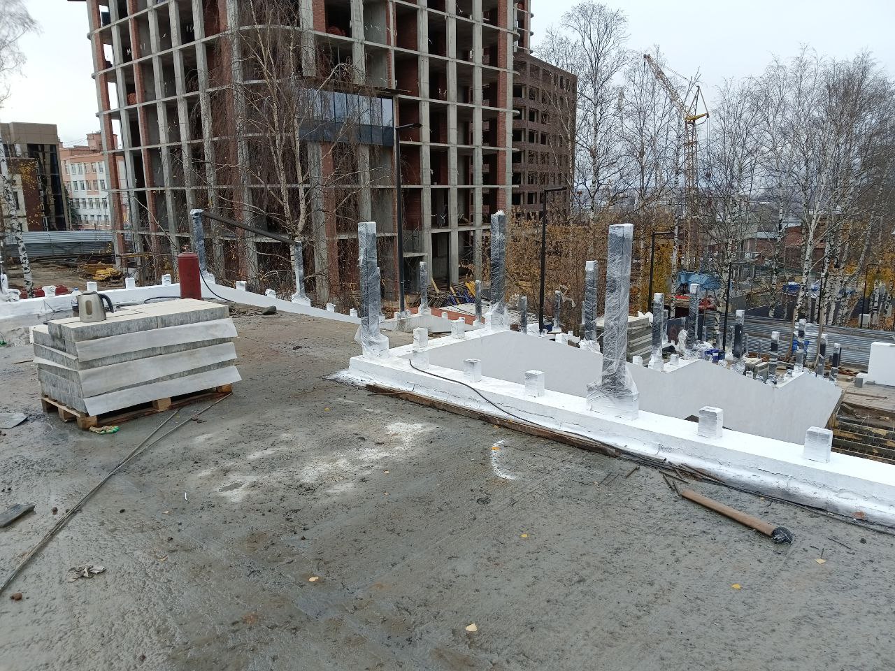 Работы на пешеходной эстакаде на улице Карла Маркса в Ижевске выполнены на 63% Работы на пешеходной эстакаде на улице Карла Маркса в Ижевске выполнены на 63%