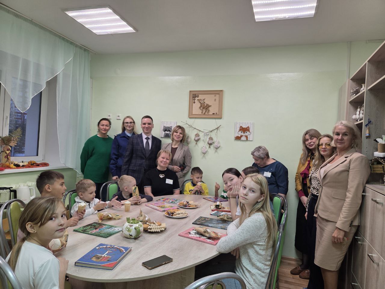 Прокуратура Удмуртской Республики совместно с представителями Генеральной прокуратуры Российской Федерации провела встречу с воспитанниками Социально-реабилитационного центра для несовершеннолетних города Ижевска «Росток», в... Прокуратура Удмуртской Республики совместно с представителями Генеральной прокуратуры Российской Федерации провела встречу с воспитанниками Социально-реабилитационного центра для несовершеннолетних города Ижевска «Росток», в...