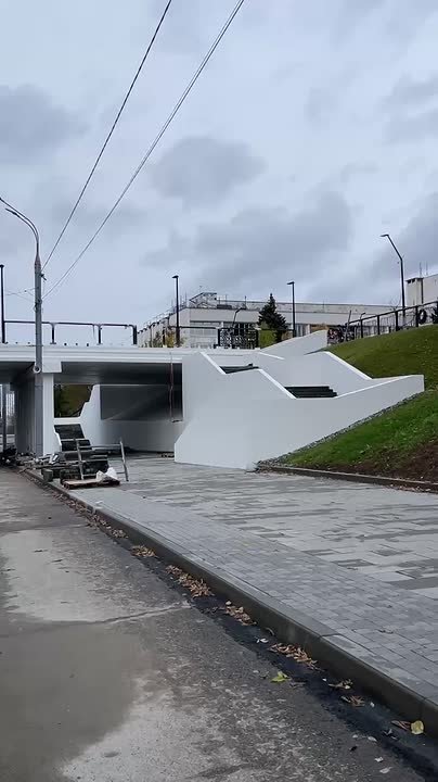 В Ижевске продолжается реконструкция пешеходной эстакады на улице К. Маркса