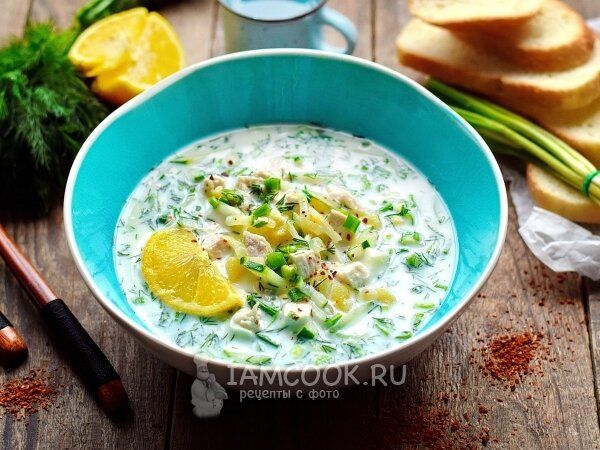 Летний спаситель: освежающая окрошка с курицей и уникальной заправкой