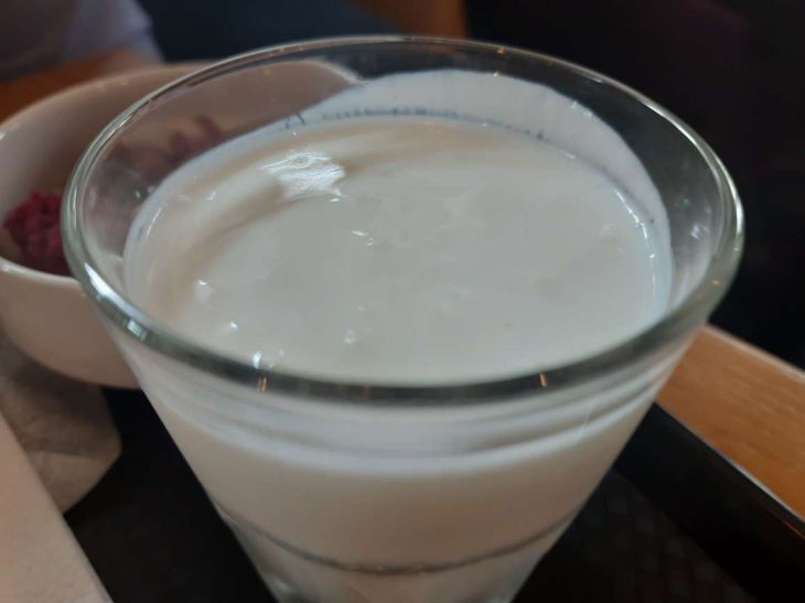 Кефир vs. айран: чему отдать предпочтение при приготовлении блюд