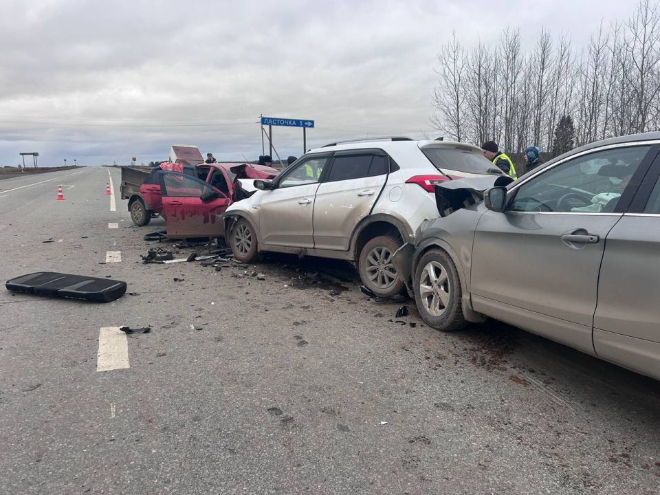 Семь человек пострадали в массовом ДТП в Глазовском районе Удмуртии