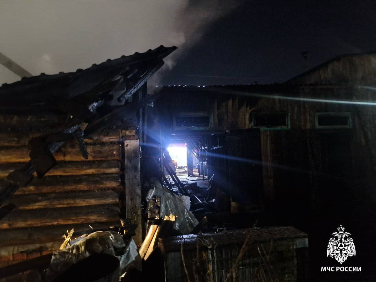 Самовольные постройки сгорели в Глазовском районе Удмуртии Самовольные постройки сгорели в Глазовском районе Удмуртии