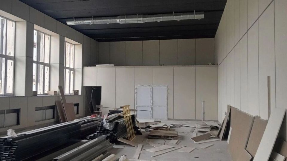 Школу в Какможе после затянувшегося капремонта обещают открыть зимой Школу в Какможе после затянувшегося капремонта обещают открыть зимой