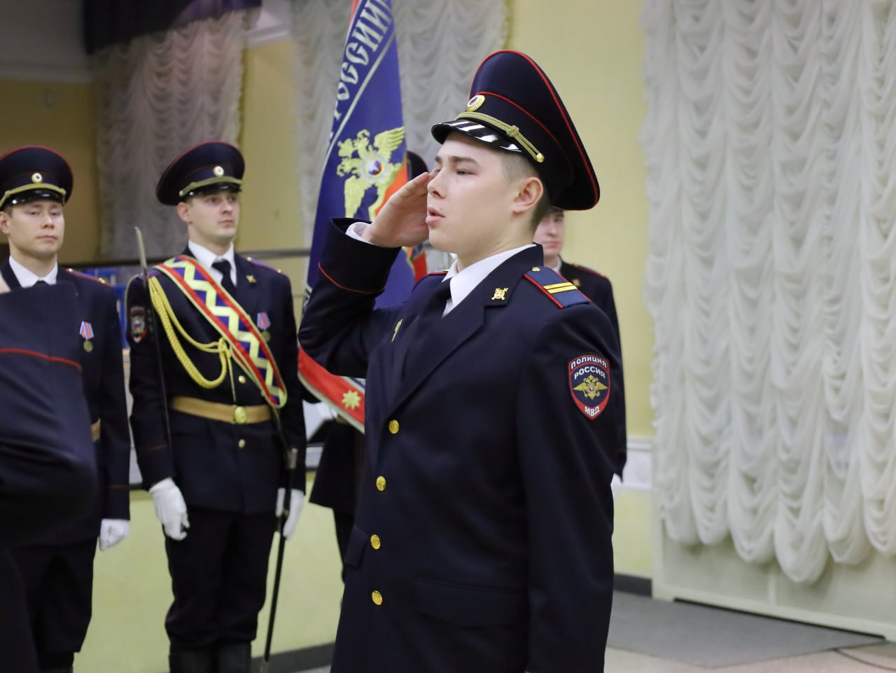 В преддверии Дня сотрудника органов внутренних дел в Доме Дружбы народов состоялась торжественная церемония принятия Присяги слушателями Центра профессиональной подготовки МВД по Удмуртской Республике В преддверии Дня сотрудника органов внутренних дел в Доме Дружбы народов состоялась торжественная церемония принятия Присяги слушателями Центра профессиональной подготовки МВД по Удмуртской Республике