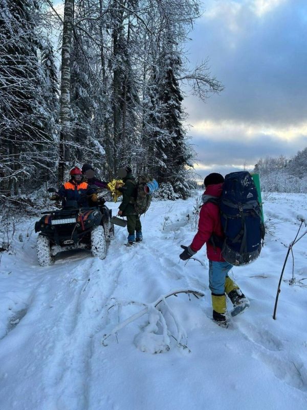 В Удмуртии спасатели эвакуировали из леса участницу похода «на выживание» В Удмуртии спасатели эвакуировали из леса участницу похода «на выживание»