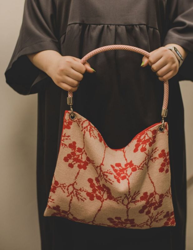 Ижевский бренд одежды RBH совместно с инклюзивной мастерской «Да! Могу!» создали коллекцию вещей под названием «Ижевский рябиновый»