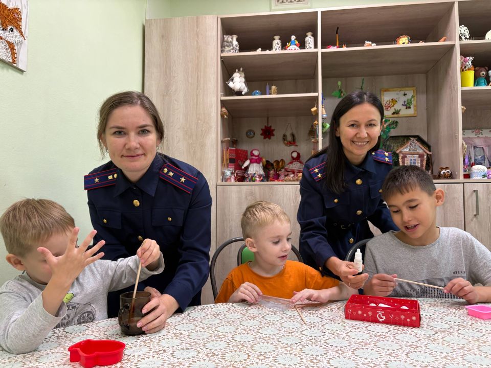 Представители Женсовета следственного управления посетили социально-реабилитационный центр «Росток» в преддверии Всемирного дня ребенка Представители Женсовета следственного управления посетили социально-реабилитационный центр «Росток» в преддверии Всемирного дня ребенка