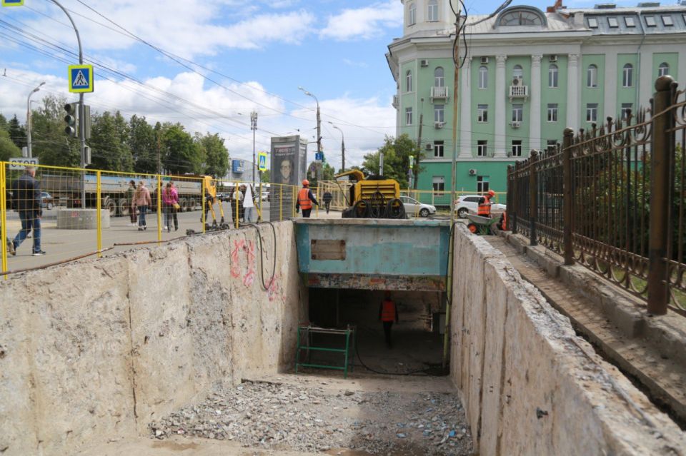 Ремонт подземных пешеходных переходов около УдГУ и на перекрестке М. Горького - Советская подрядчик завершит в мае 2026 года
