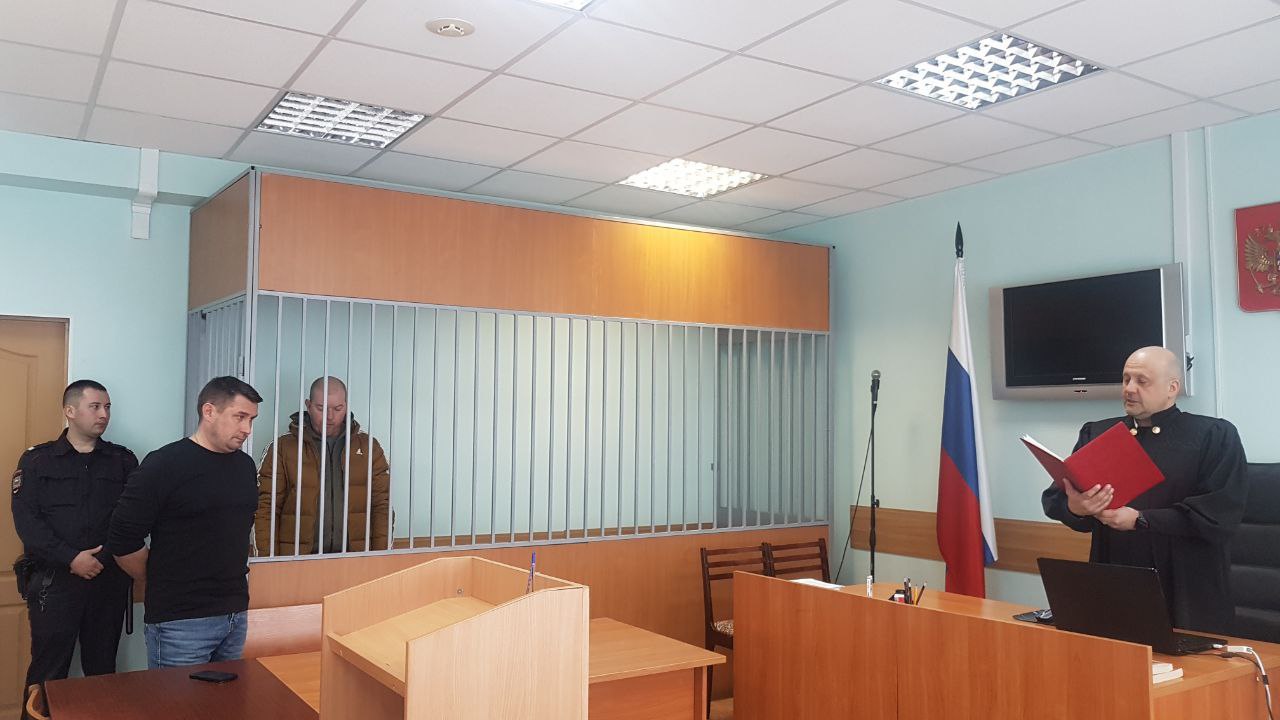 ФСБ задержала жителя Ижевска, причастного к даче взятки начальнику отделения регистрации автомототранспортных средств МРЭО Госавтоинспекции МВД по УР ФСБ задержала жителя Ижевска, причастного к даче взятки начальнику отделения регистрации автомототранспортных средств МРЭО Госавтоинспекции МВД по УР