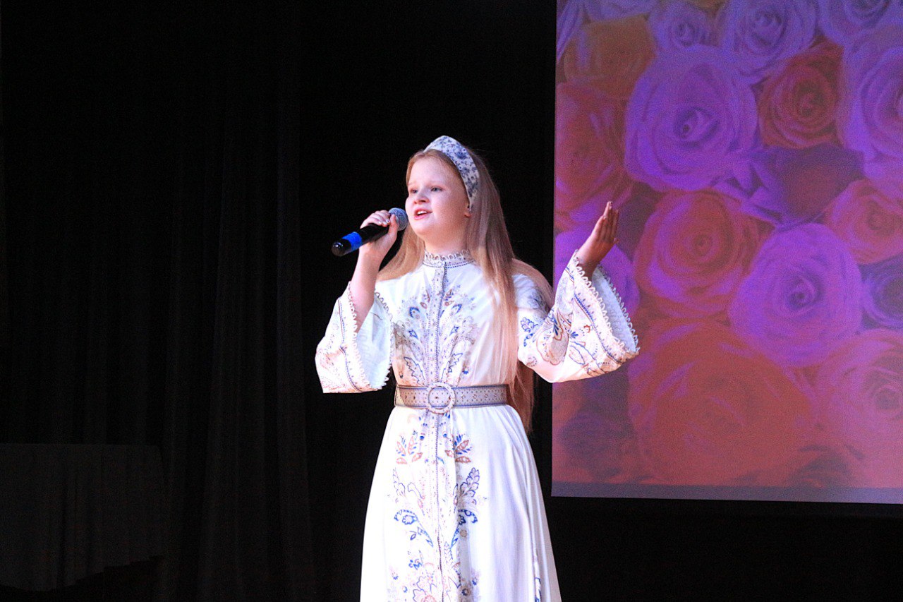 В Детской школе искусств № 9 состоялся праздничный концерт, посвященный самому теплому осеннему празднику – Дню матери