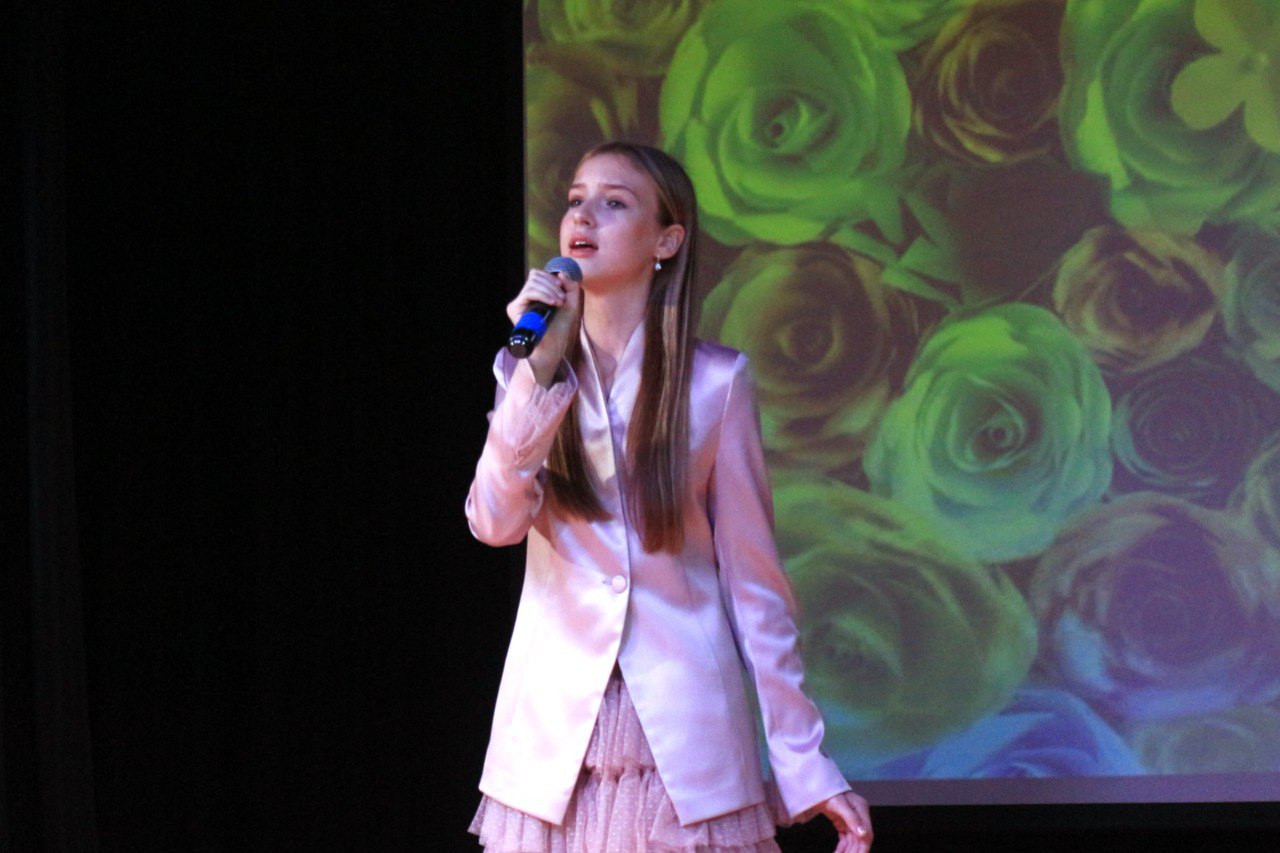 В Детской школе искусств № 9 состоялся праздничный концерт, посвященный самому теплому осеннему празднику – Дню матери В Детской школе искусств № 9 состоялся праздничный концерт, посвященный самому теплому осеннему празднику – Дню матери