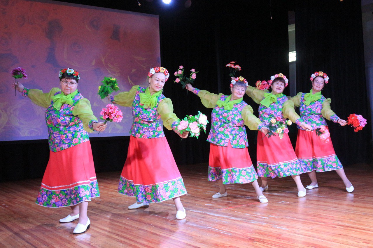 В Детской школе искусств № 9 состоялся праздничный концерт, посвященный самому теплому осеннему празднику – Дню матери В Детской школе искусств № 9 состоялся праздничный концерт, посвященный самому теплому осеннему празднику – Дню матери