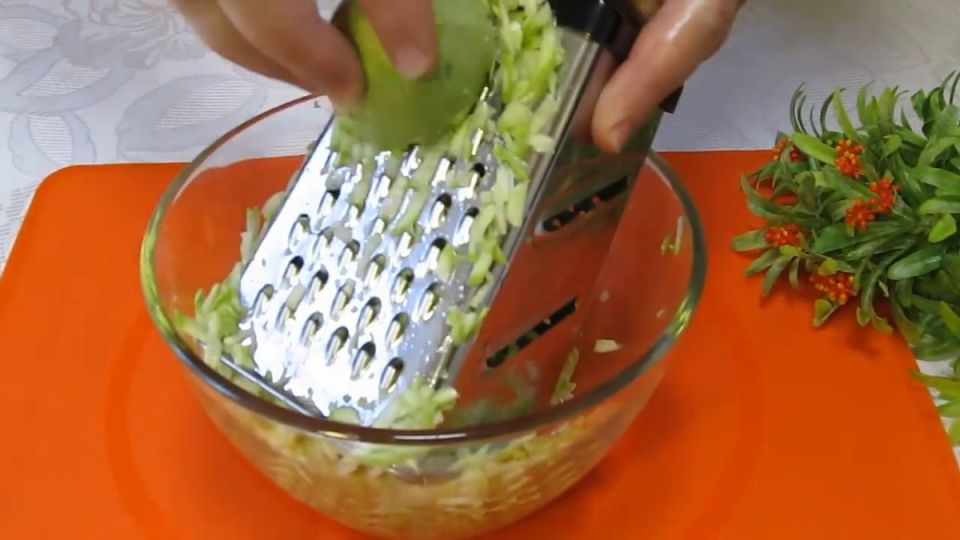 Нежные котлеты с кабачком: секрет легкого и вкусного ужина для всей семьи