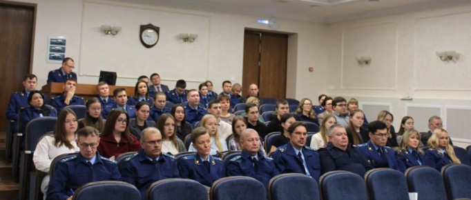 5 декабря 2025 года в прокуратуре Удмуртской Республики состоялся заключительный этап конкурса «Лучший государственный обвинитель» под председательством заместителя прокурора Дмитрия Хобракова