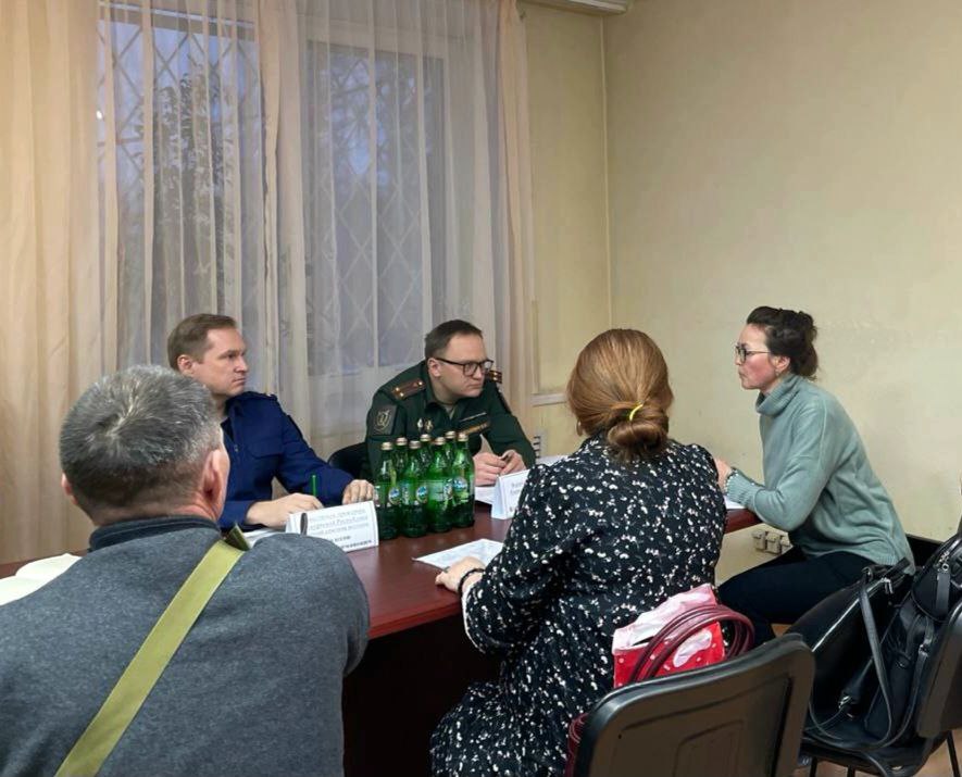 Заместитель прокурора Удмуртской Республики Виталий Колесов совместно с Военным прокурором Ижевского гарнизона Владиславом Михалевичем провели прием участников специальной военной операции в филиале № 6 ФГБУ «426 Военный...