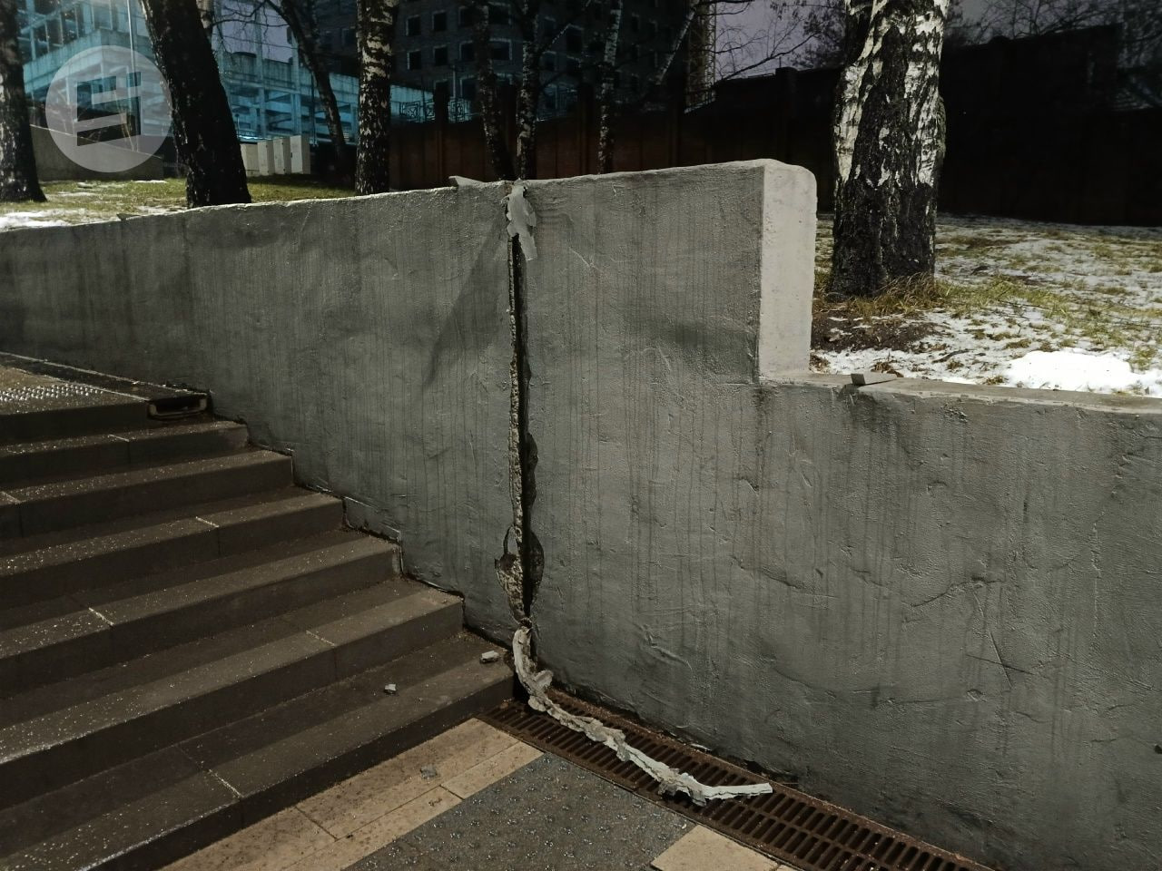 В начале декабря «Сусанин» заметил множество дефектов на реконструированном участке эспланады от Карла Маркса до Максима Горького В начале декабря «Сусанин» заметил множество дефектов на реконструированном участке эспланады от Карла Маркса до Максима Горького