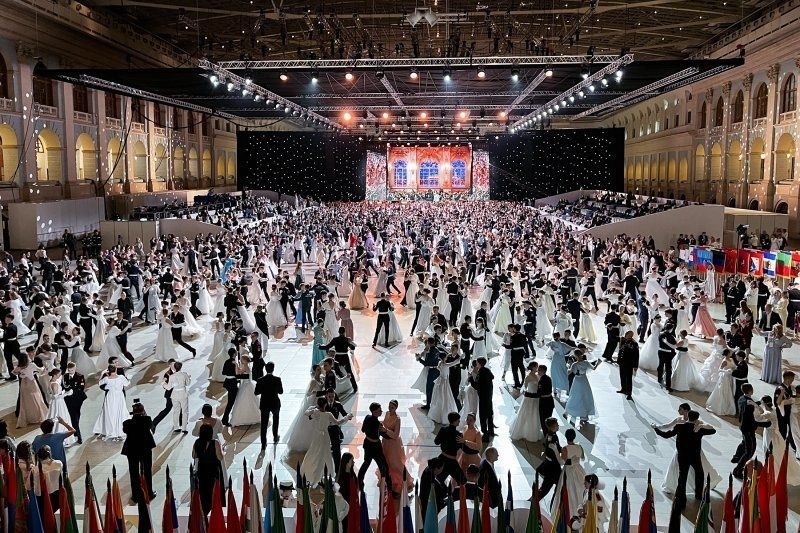 Кадеты школ № 60, 73, 76, Школы полиции «Стриж» стали участниками Кремлевского благотворительного бала в Москве