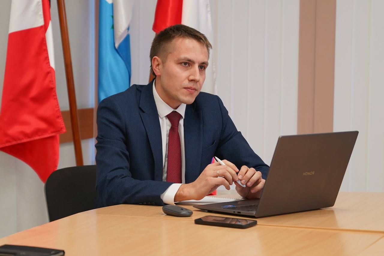 Глава Ижевска Дмитрий Чистяков провел встречу с активом жителей мкрн Люлли Глава Ижевска Дмитрий Чистяков провел встречу с активом жителей мкрн Люлли