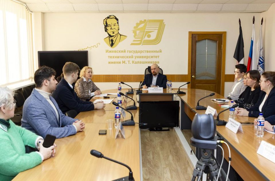 ��������� ������ ������������ ������� ������� ���� � ����� (18+) � ����� ���������� � ���� �����������