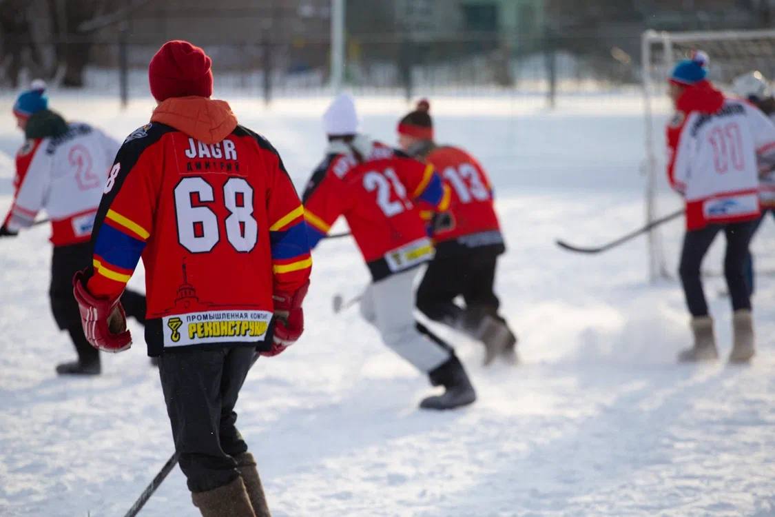 3 января в Ижевске прошли турниры по хоккею на валенках и «Чужонболу» 3 января в Ижевске прошли турниры по хоккею на валенках и «Чужонболу»