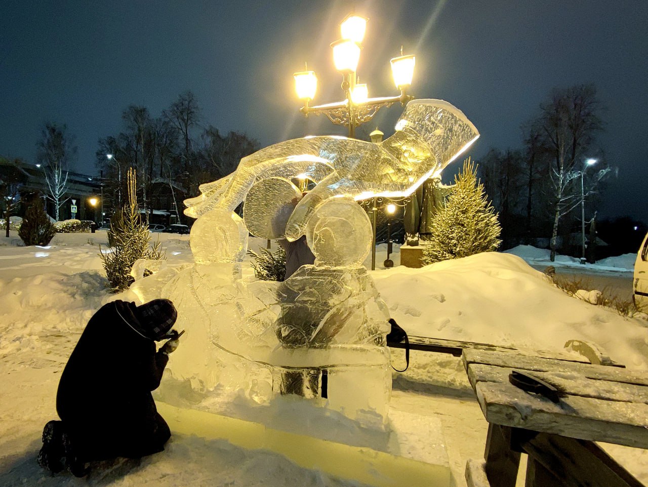 Пятнадцатый крещенский ледовый фестиваль Ангелов и Архангелов в Ижевске в разгаре Пятнадцатый крещенский ледовый фестиваль Ангелов и Архангелов в Ижевске в разгаре