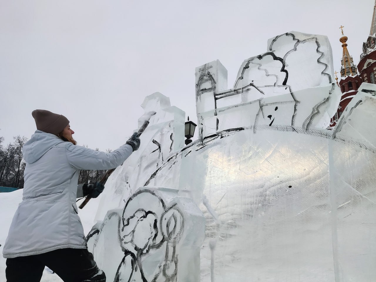 Пятнадцатый крещенский ледовый фестиваль Ангелов и Архангелов в Ижевске в разгаре Пятнадцатый крещенский ледовый фестиваль Ангелов и Архангелов в Ижевске в разгаре