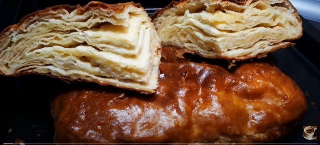 Вдохновляющий рецепт восхитительных слойков на кефире