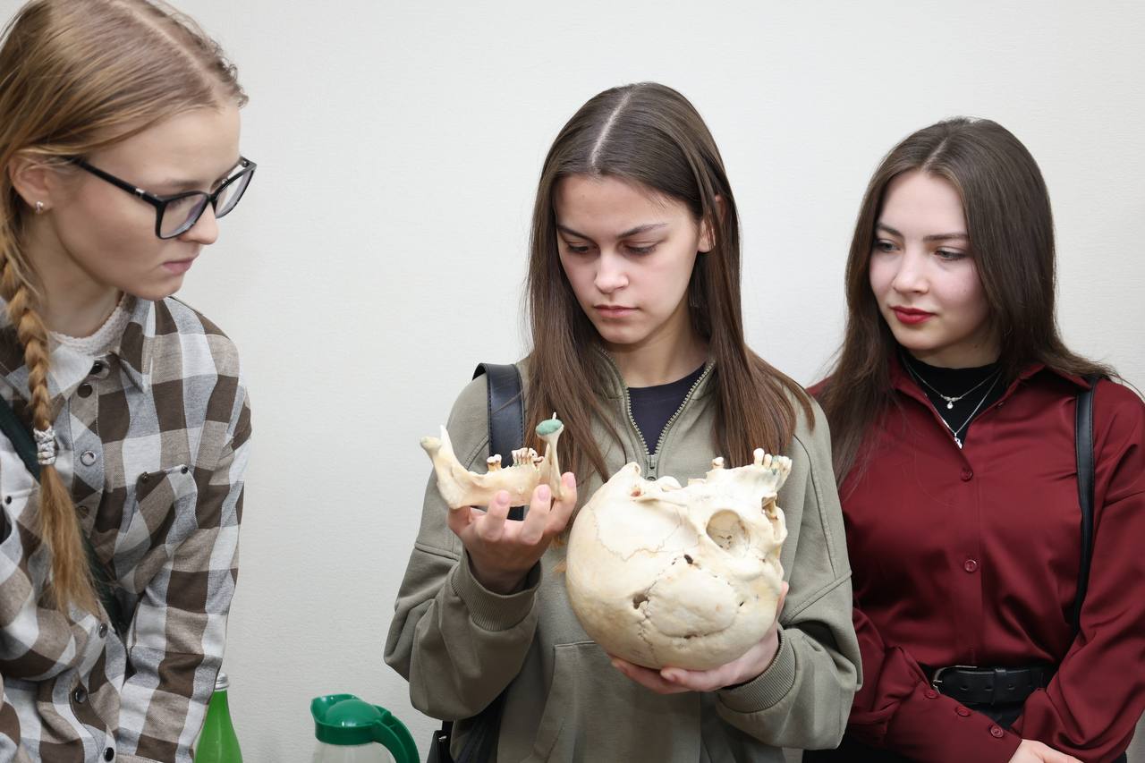 В преддверии Дня российского студенчества сотрудники МВД по Удмуртской Республике при содействии Общественного Совета при региональном ведомстве провели Всероссийскую акцию «Студенческий десант» В преддверии Дня российского студенчества сотрудники МВД по Удмуртской Республике при содействии Общественного Совета при региональном ведомстве провели Всероссийскую акцию «Студенческий десант»