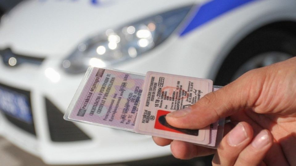 Сроки действий прав: как заменить водительское удостоверение после истечения