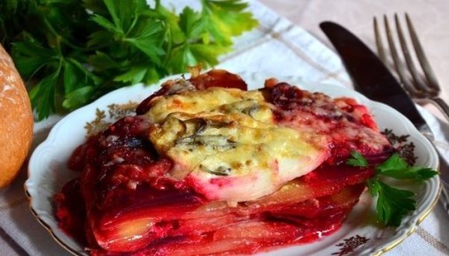 Картофельный гратен со свёклой и сельдереем и его спокойный вкус