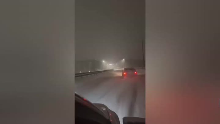 В Санкт-Петербурге автомобиль блогера из Ижевска в третий раз отправили на спецстоянку после повторных опасных дрифтов на дороге