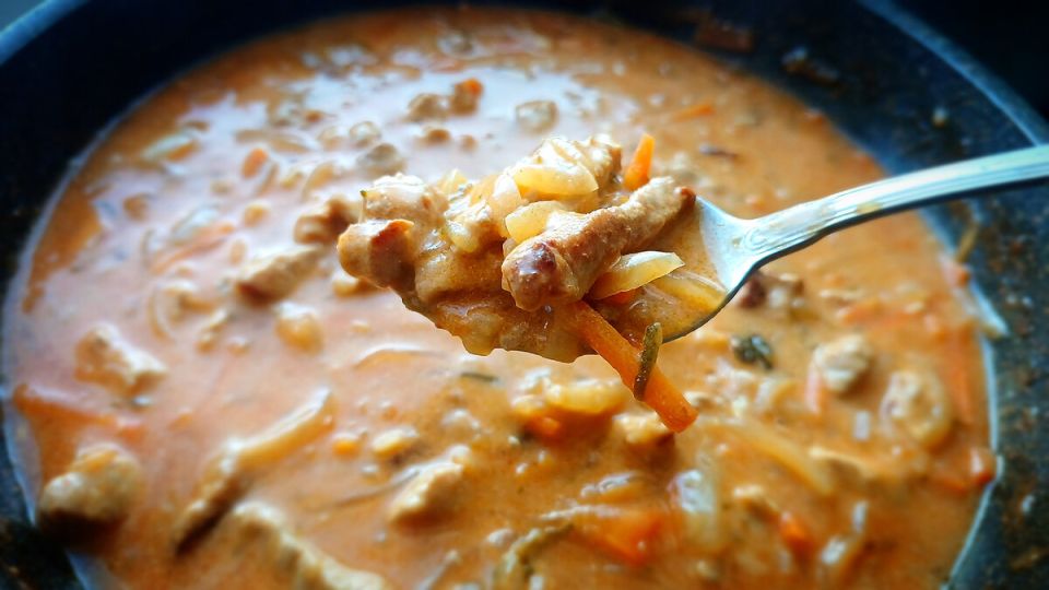 Насыщенное мясо по-зимнему: Вкусный рецепт на скорую руку