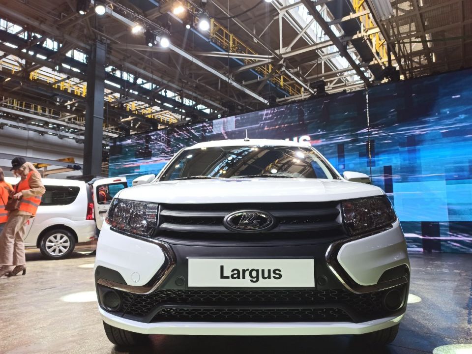 � �������� ���������� ���������� � �������� �������� � ����������� ������ ���������� Lada Largus, ����� ����ѻ �� ������� �� �����-������ �����������������