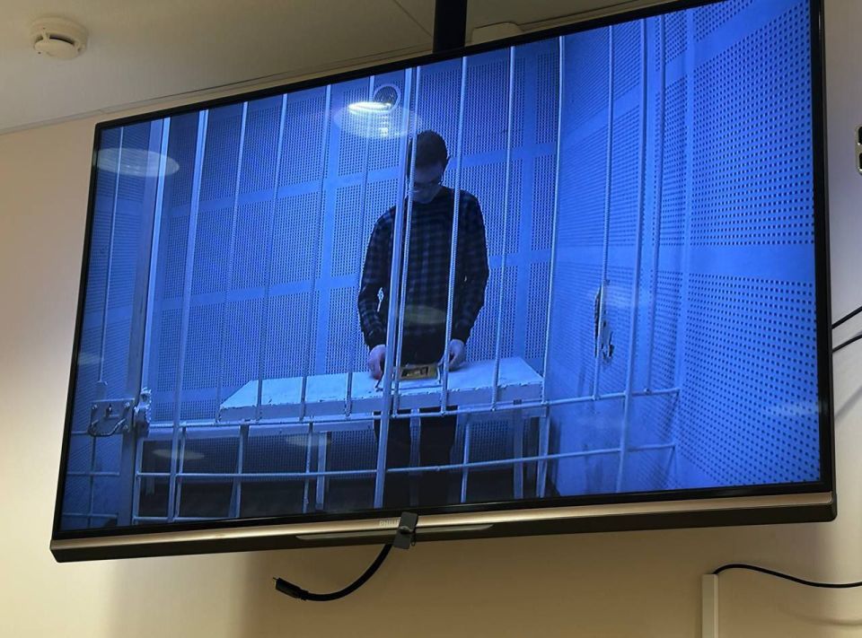 Апелляция не помогла: врач ФСИН останется под стражей из-за «особых» указаний