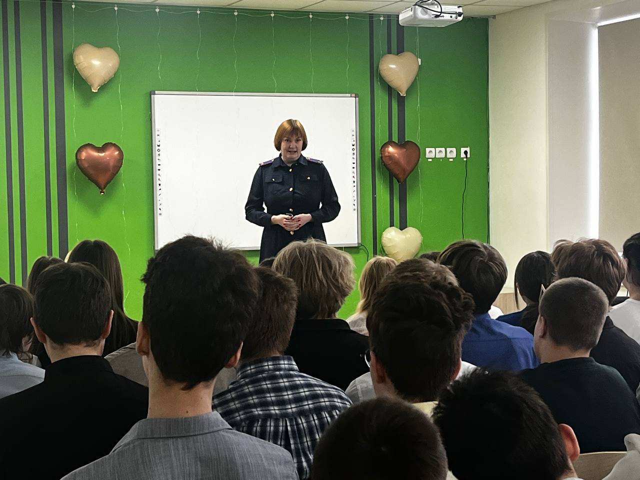 Сотрудники следственного управления провели серию профилактических мероприятий с учащимися республики Сотрудники следственного управления провели серию профилактических мероприятий с учащимися республики