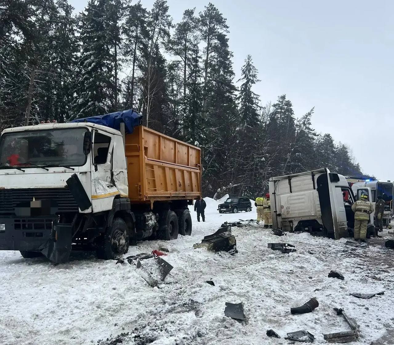 На дороге «Ижевск-Можга» у деревни Баграш-Бигра утром 17 февраля столкнулись бензовоз и самосвал