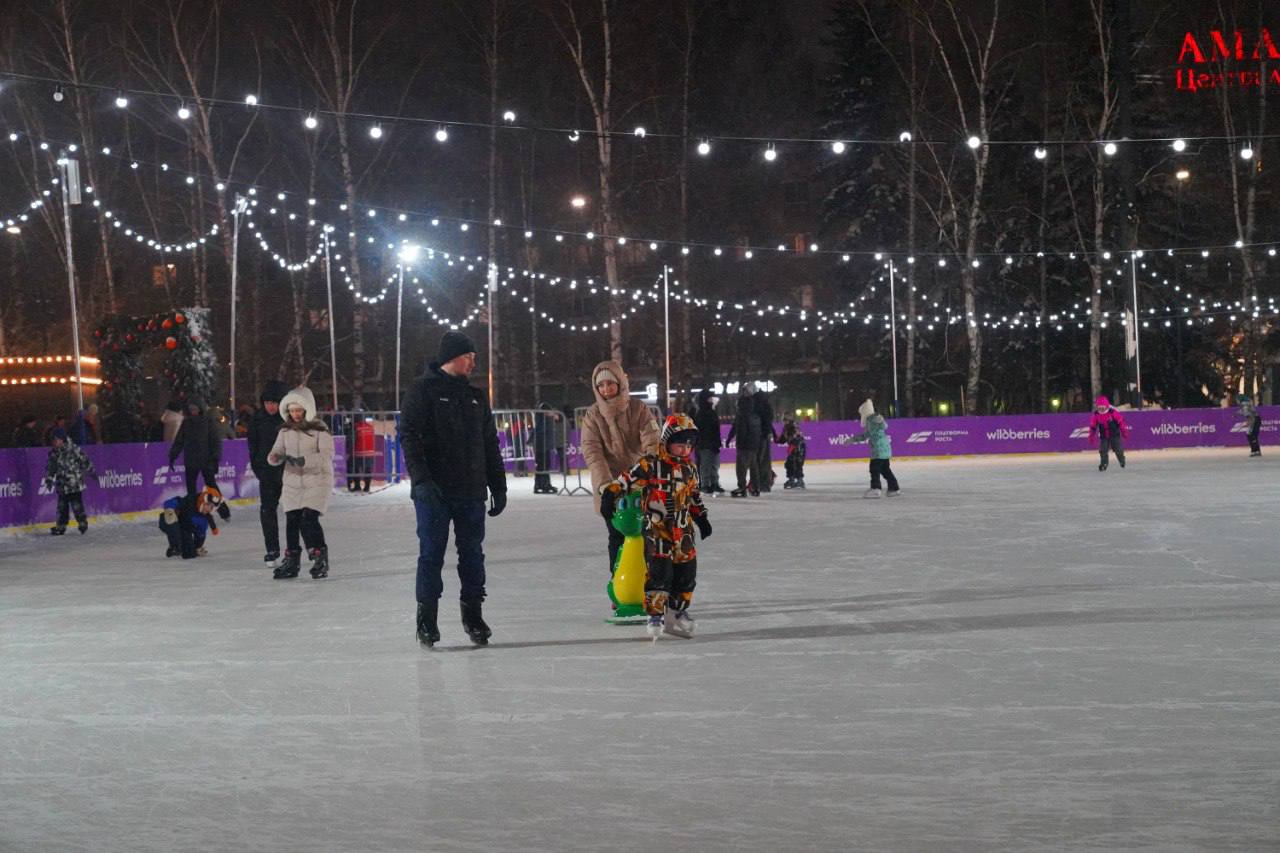 Ижевчане могут решить, каким будет новогоднее оформление Центральной площади в следующем сезоне Ижевчане могут решить, каким будет новогоднее оформление Центральной площади в следующем сезоне