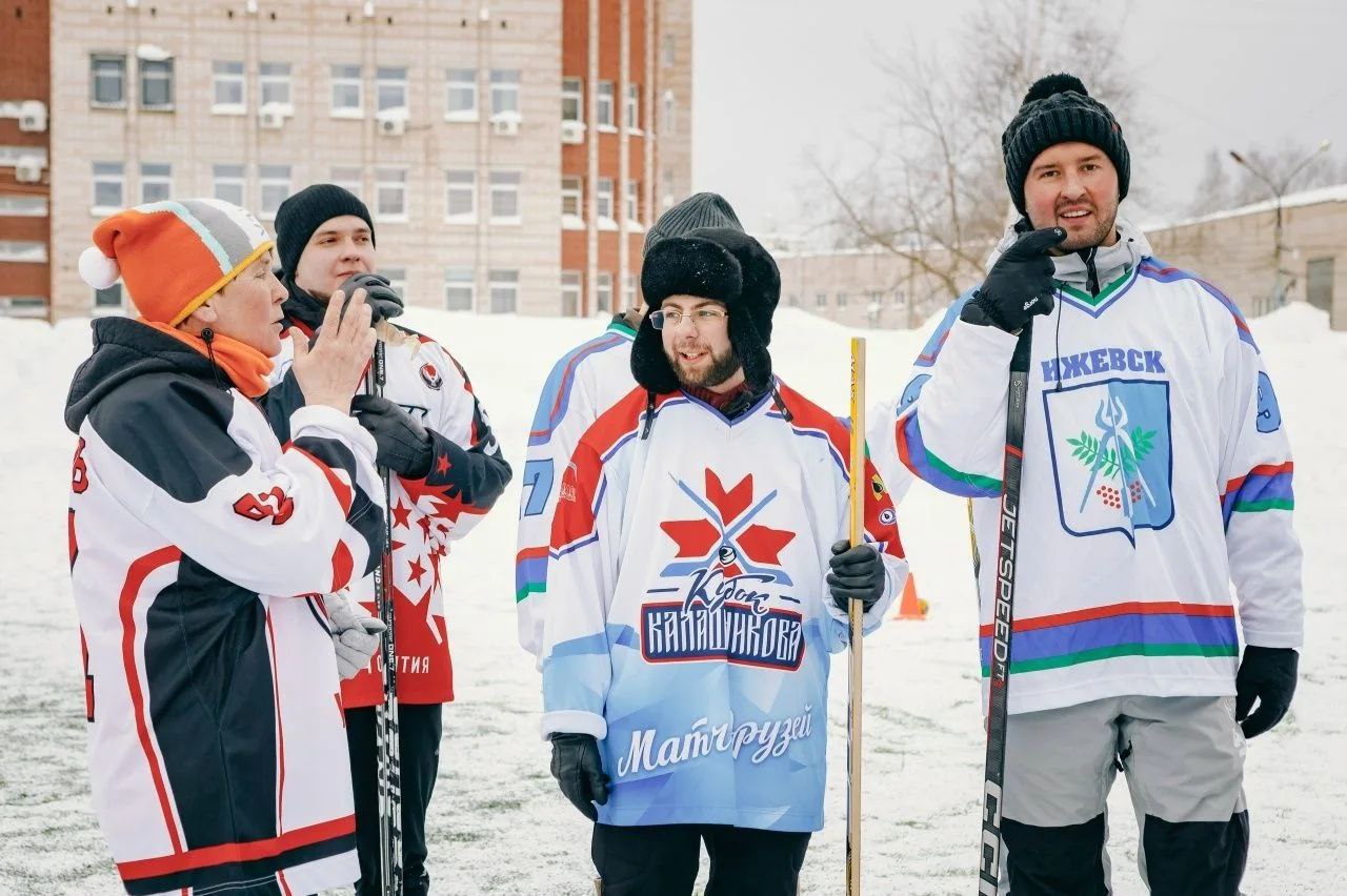 83 тысячи рублей для детей, больных ихтиозом, собрали в ходе Кубка главы Ижевска по хоккею на валенках с Кузей 83 тысячи рублей для детей, больных ихтиозом, собрали в ходе Кубка главы Ижевска по хоккею на валенках с Кузей