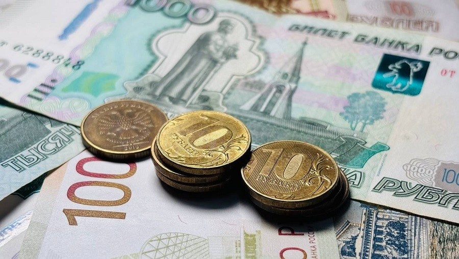 Пенсии в России: кому и сколько повысится с февраля 2026 года