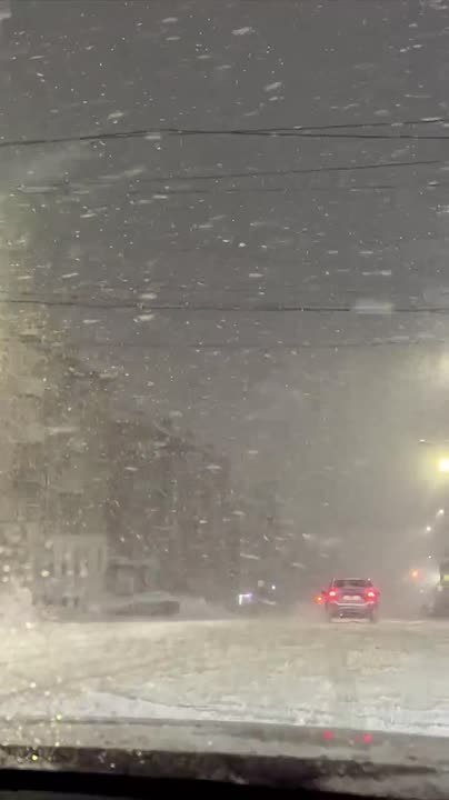 В Ижевске - снегопад
