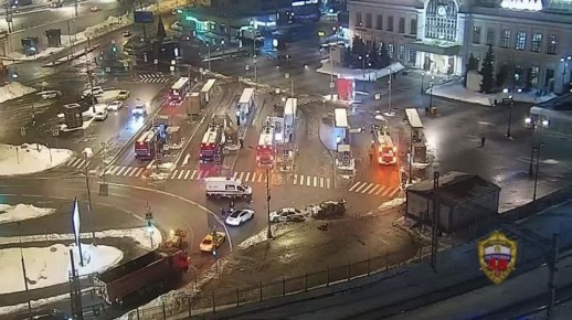 Кадры до и сразу после взрыва машины ДПС у Савёловского вокзала