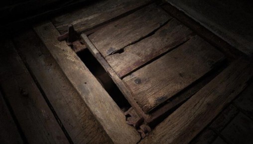 В Удмуртии осудили мужчину, который связал и удерживал в подполье свою жену, сообщает Прокуратура республики